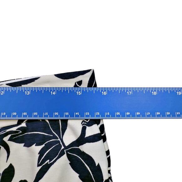 Tori Richard Social Gathering Blue White Tropical Nola Short Sz 10 Hawaiian NWT - Picture 6 of 9